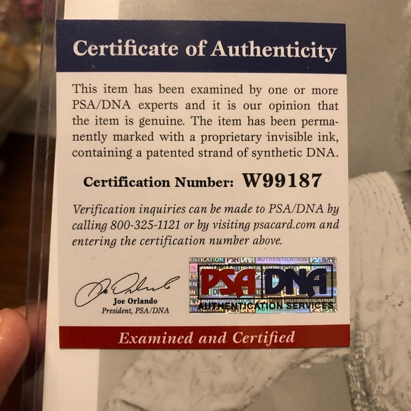 Linda Evans signed with COA ✍🏼 - Picture 2 of 4